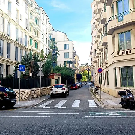 Large Bright In The Heart Of Appartement Nice